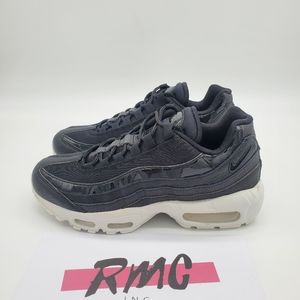 Nike Air Max 95 SE Running Shoes Black Sum White